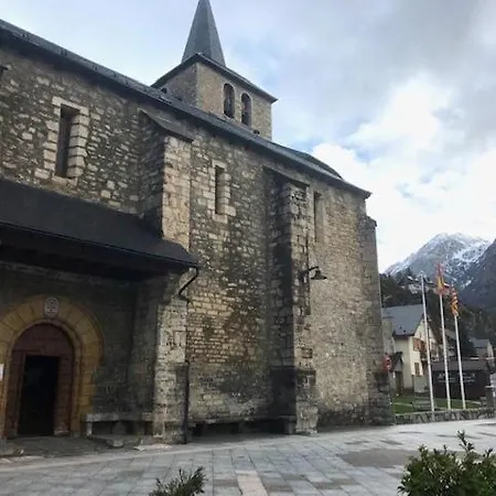 Lovely Duplex With Beatiful Views In بانتيكوسا