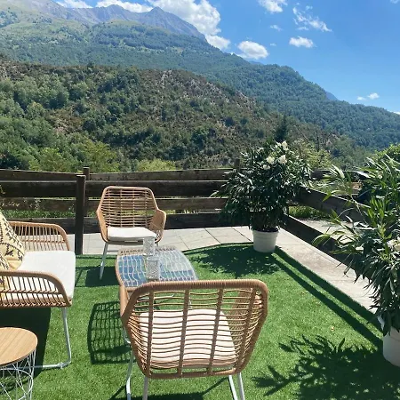 Lovely Duplex With Beatiful Views In بانتيكوسا